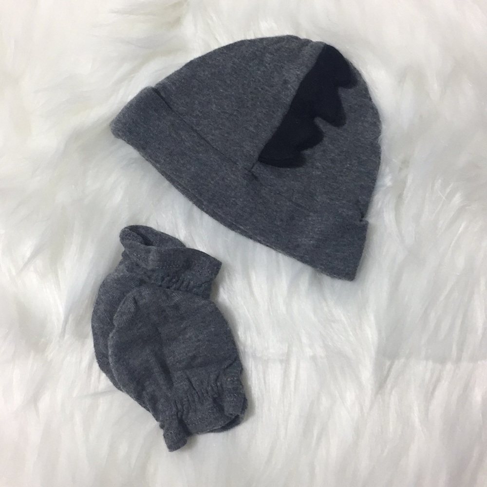 Baby Gloves & Hat